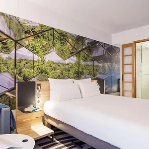 Novotel Centre Hotel